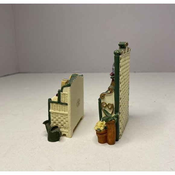 Avon Collectibles Victorian Memories Miniature Doll Furniture Wicker Garden 2pc - Picture 4 of 9